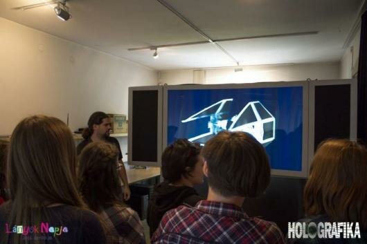 Demonstration of Holovizio 720RC on Girls'Day